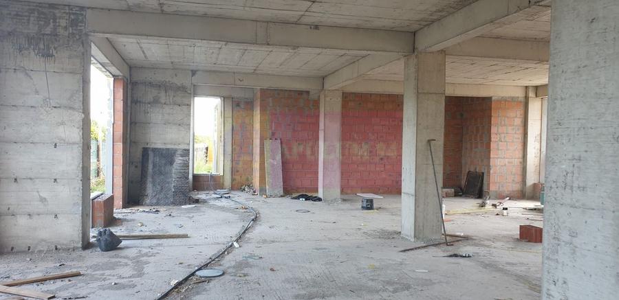 Spațiu comercial, de 330 mp, în Chiajna