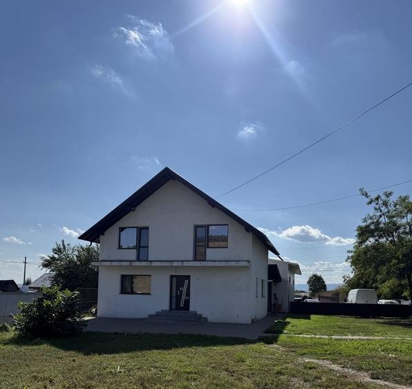 Casă cu 3 camere în Central