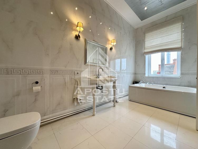 Apartament cu 3 camere decomandat, mobilat în Neptun