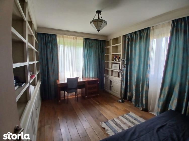 Casă cu 5 camere cu Teren 645 Mp în Corbeanca