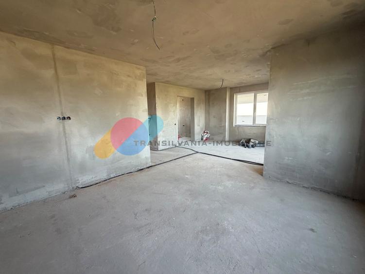 Casă individuală cu 4 camere cu Canalizare în Jucu de Mijloc