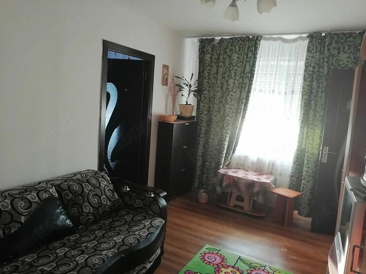 Apartament cu 2 camere semidecomandat în Valea Rosie