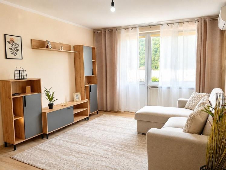 Apartament cu 2 camere semidecomandat în Exterior Vest