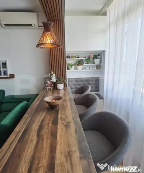 Apartament cu 3 camere decomandat în Central
