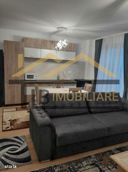 Apartament cu 2 camere decomandat, mobilat în Central