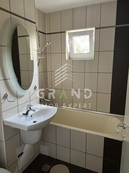 Apartament cu 3 camere semidecomandat, mobilat în Mănăștur