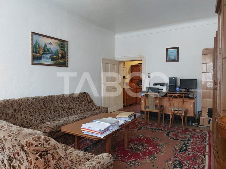 Apartament cu 3 camere decomandat, mobilat în Cisnădie