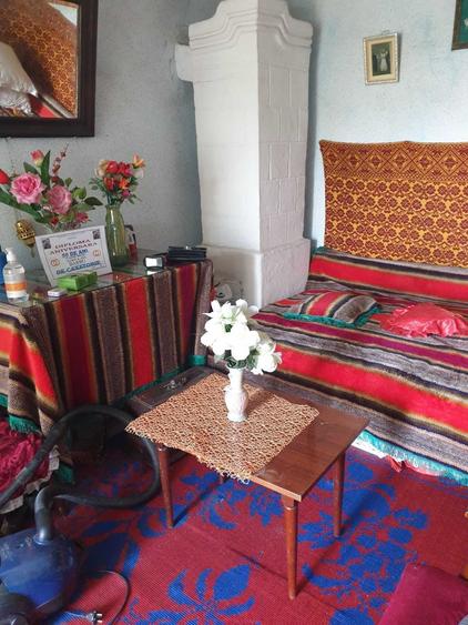 Casă cu 4 camere în Vâlcele