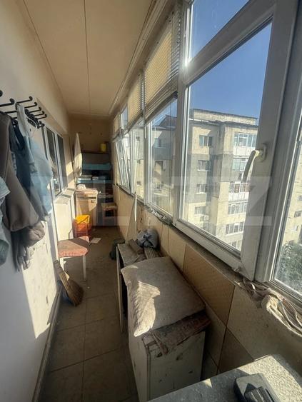 Apartament cu 3 camere decomandat în Micro 6