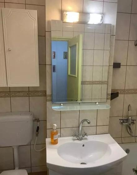 Apartament cu 2 camere decomandat în Filiași
