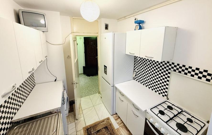 Apartament cu 2 camere decomandat în Grivița