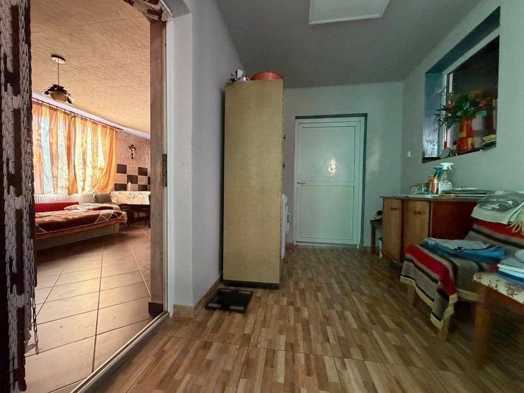 Casă individuală cu 5 camere cu Canalizare în Chișoda
