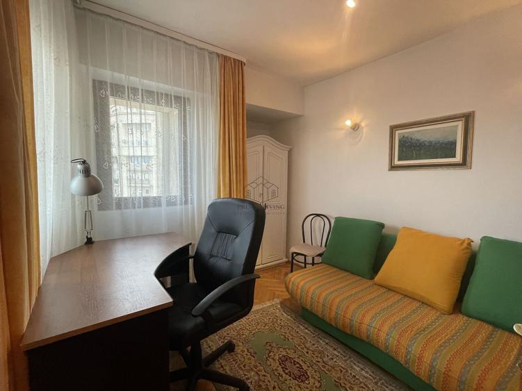 Apartament cu 3 camere decomandat, mobilat în Victoriei
