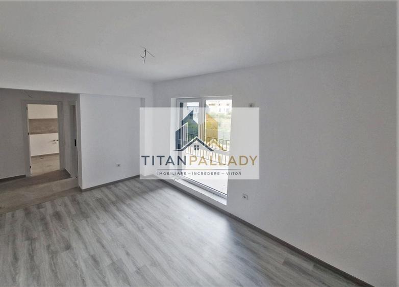 Garsonieră decomandată în Titan