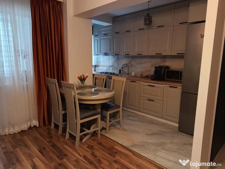 Apartament cu 2 camere semidecomandat în George Enescu