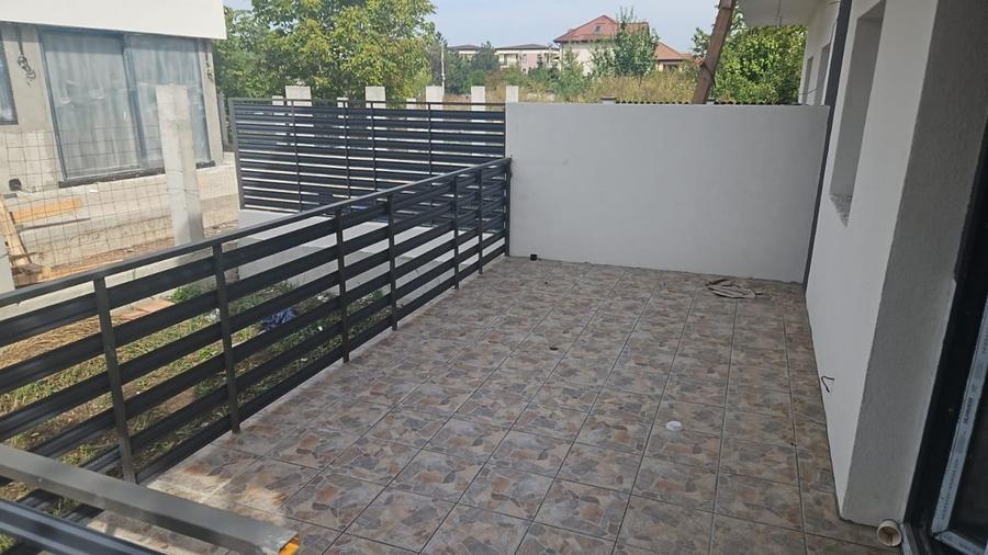 Duplex cu 5 camere cu Teren 225 Mp în Odăi