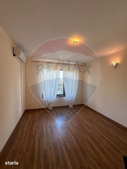 Casă cu 4 camere cu Teren 800 Mp în Central