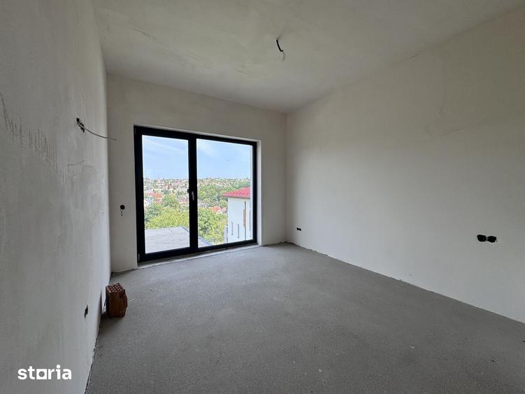 Casă cu 4 camere cu Teren 873 Mp în Feleacu