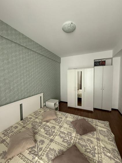 Apartament cu 2 camere semidecomandat, mobilat în Central