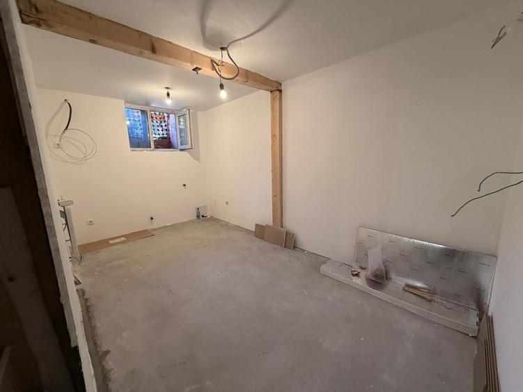 Casă individuală cu 6 camere cu Canalizare în Ilieni