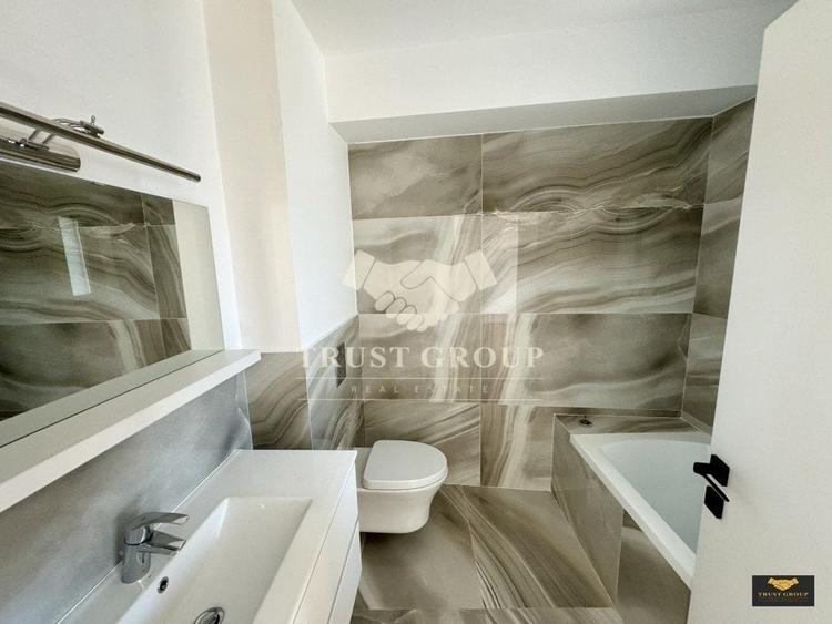 Apartament cu 3 camere decomandat în Polonă