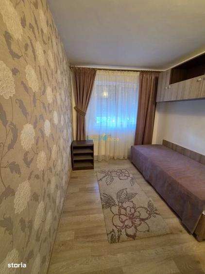 Apartament cu 3 camere semidecomandat în Milcov