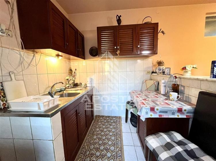 Casă individuală cu 7 camere cu Canalizare în Șagului