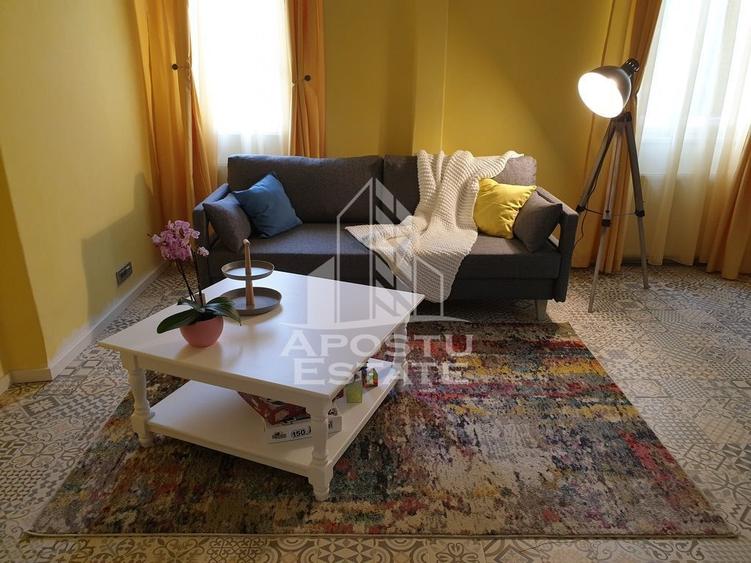 Apartament cu 3 camere semidecomandat, mobilat în Ultracentral