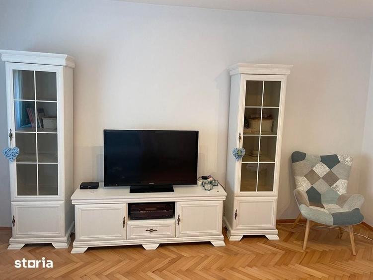 Apartament cu 3 camere decomandat în Colentina