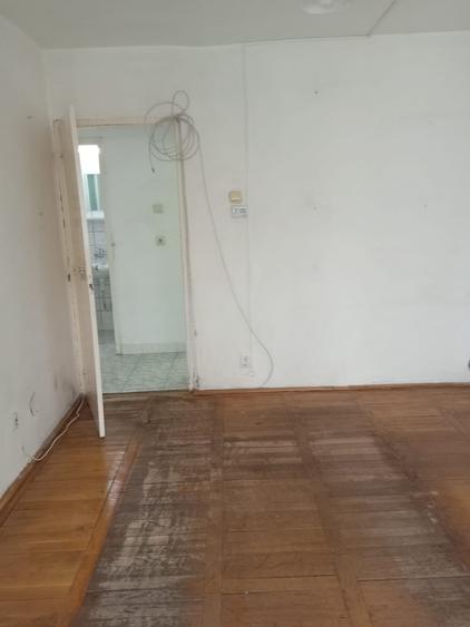 Apartament cu 3 camere decomandat în Decebal