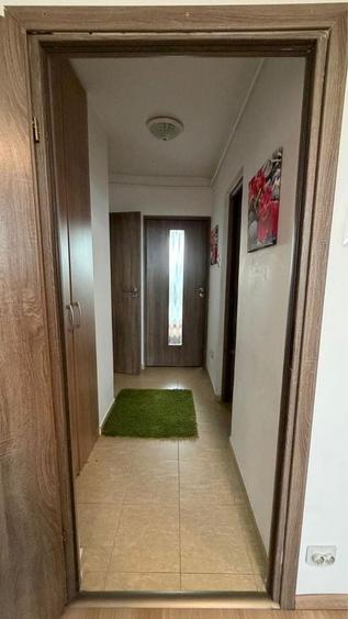 Apartament cu 3 camere semidecomandat în Unirii