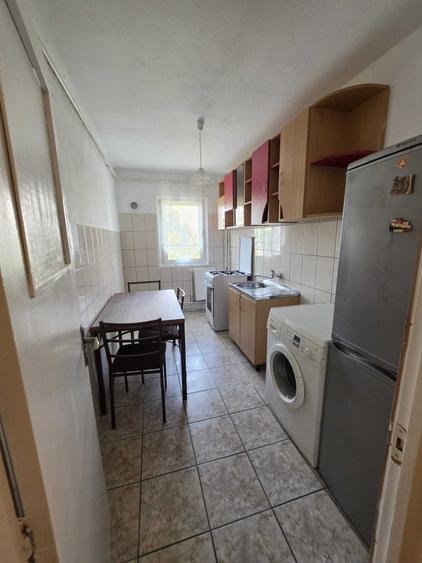 Inchiriez apartament 2 camere, decomandat, pe strada Soseaua Nicolina (Rond Vechi -langa BRD), modelul cu bucatarie inchisa. - 1