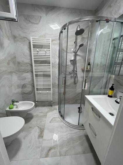 Casă cu 2 camere cu Canalizare în Est