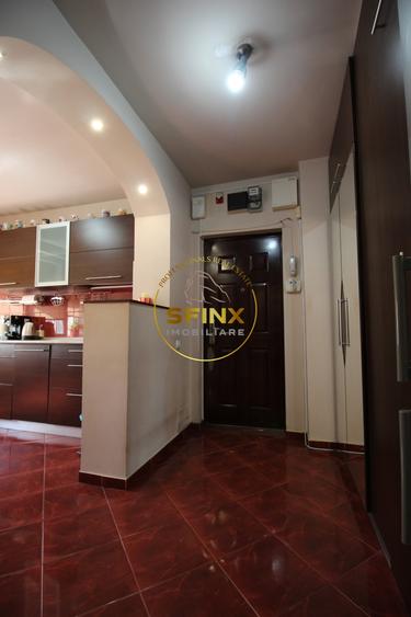 Apartament cu 3 camere semidecomandat, mobilat în Baba Novac