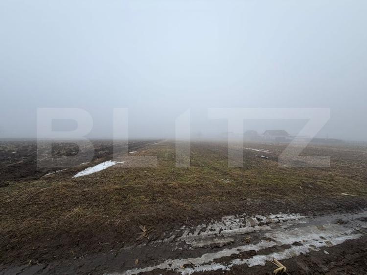 Teren agricol intravilan de 2500 mp, în Periferie