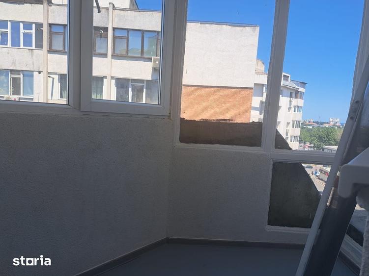 Garsonieră decomandată în Central