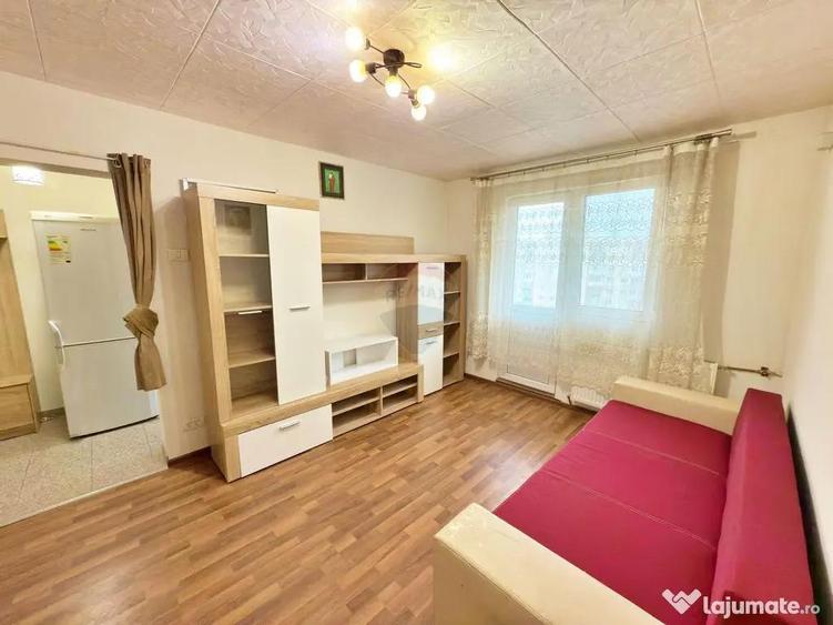 Apartament cu 2 camere semidecomandat, mobilat în Aurel Vlaicu