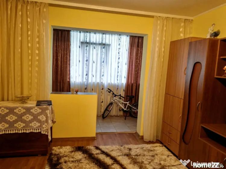 Apartament cu 2 camere semidecomandat în Groapa