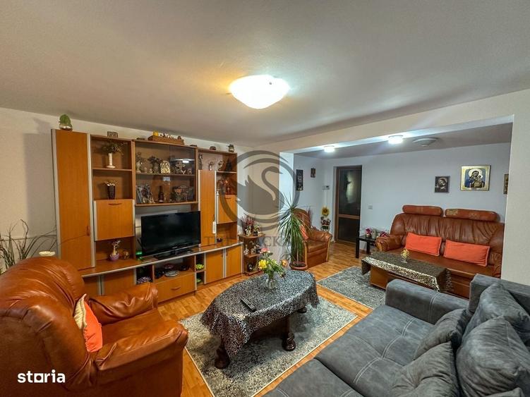 Casă cu 4 camere în Piatra