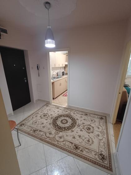 Apartament cu 3 camere decomandat în Theodor Pallady