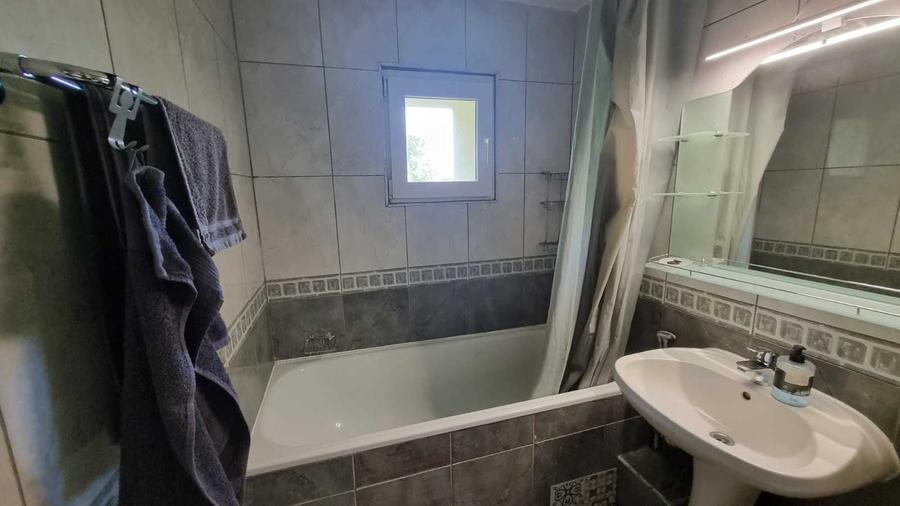 Apartament cu 3 camere decomandat în Zorilor