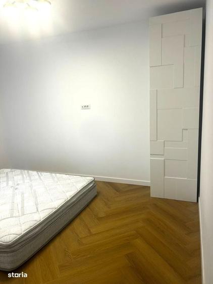 Apartament cu 3 camere decomandat în Barbu Văcărescu