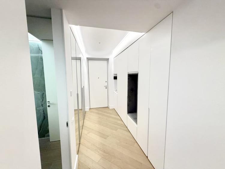 Apartament cu 3 camere decomandat, mobilat în Iancu Nicolae