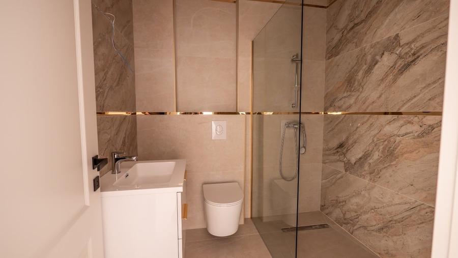 Apartament cu 2 camere semidecomandat în Independenței