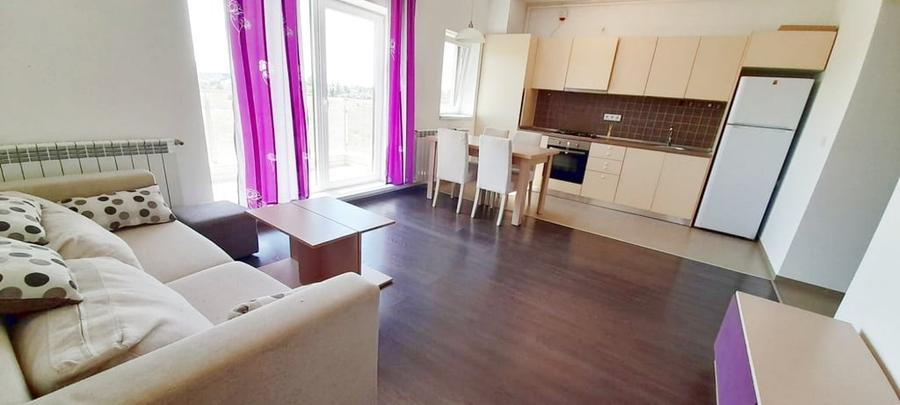Apartament cu 2 camere semidecomandat în Theodor Pallady