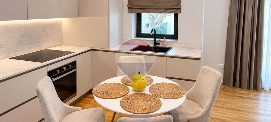 Apartament cu 2 camere decomandat, mobilat în Băneasa