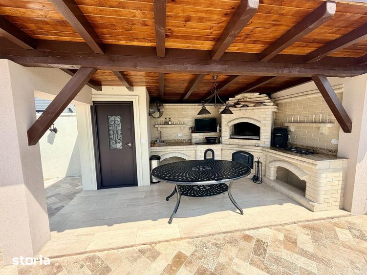 Casă cu 5 camere cu Teren 1040 Mp în Sânandrei