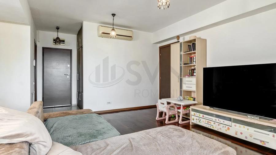 Apartament cu 3 camere decomandat în Victoriei