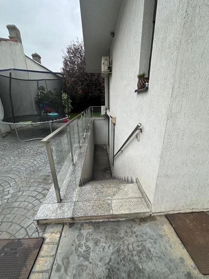 Birou, de 47 mp, în Apărătorii Patriei