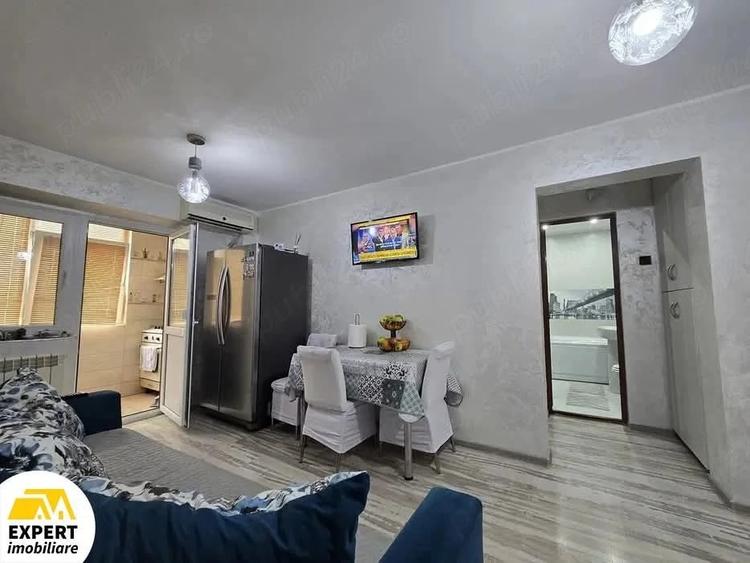 Apartament cu 2 camere decomandat în Școlilor